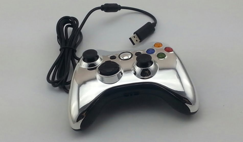 На фото изображено подключение контроллера через USB.